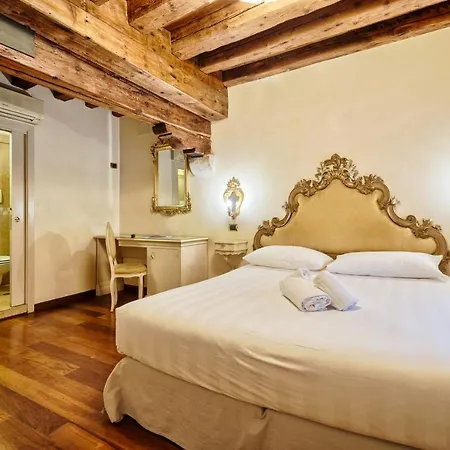Hotel Vecellio On The Lagoon 3*