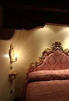 Vecellio On The Lagoon