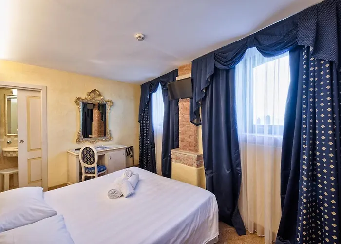 Vecellio On The Lagoon