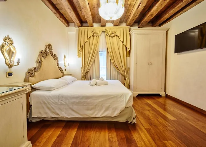 Vecellio On The Lagoon 3*